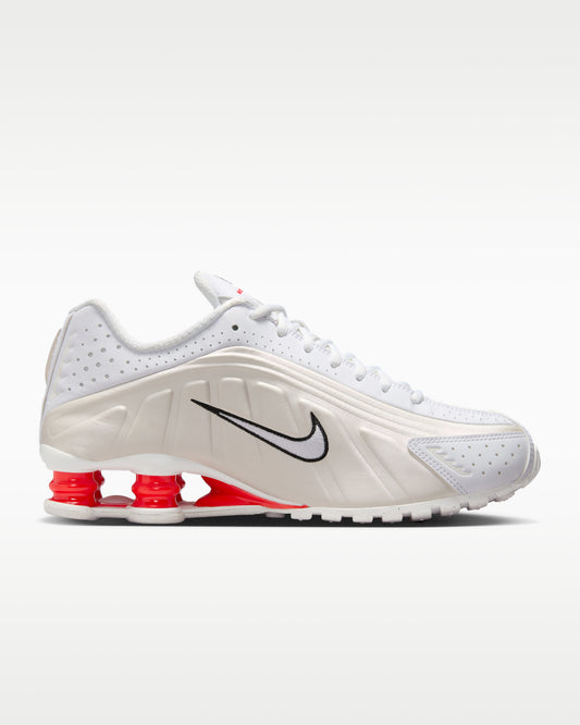 NIKE SHOX R4