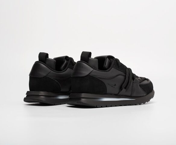 NIKE BLACK ITHER