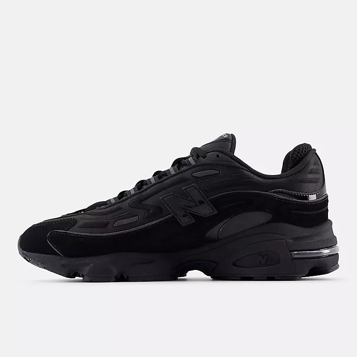 NEW BALANCE 1000 | BLACK | SNEAKERS